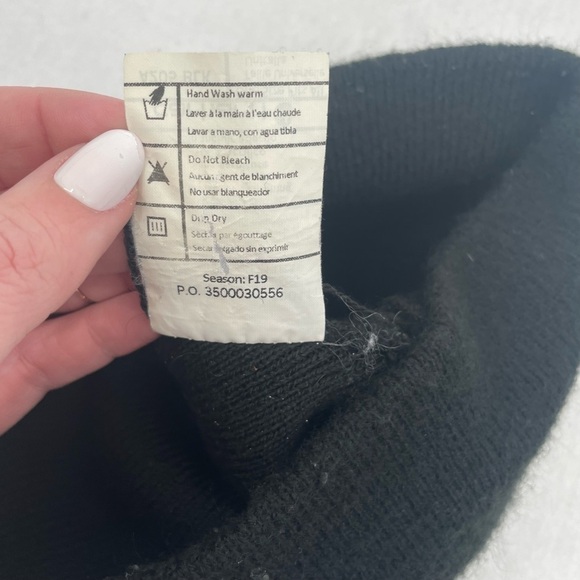 CARHARTT Men’s Black Knit Beanie Logo Patch One Size Fits Most - Picture 6 of 7